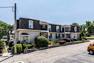 Deauville in Prairie Village, KS - Foto de edificio - Building Photo