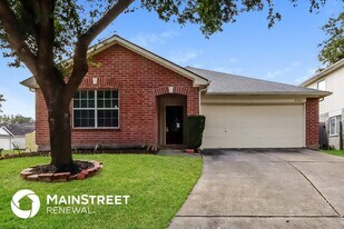 22811 E Fairfax Village Cir in Spring, TX - Building Photo