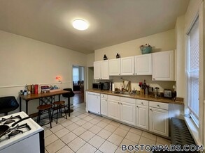 162 Kelton St in Boston, MA - Building Photo - Building Photo