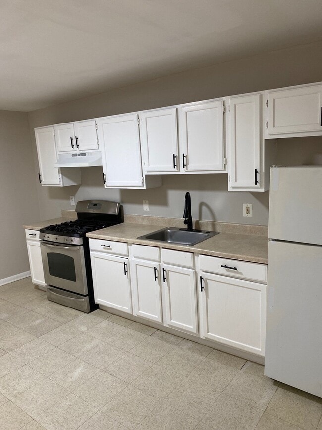 property at 1716 Riggs Ave