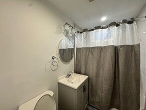 136 Sharon St, Unit 2 in Medford, MA - Building Photo - Building Photo