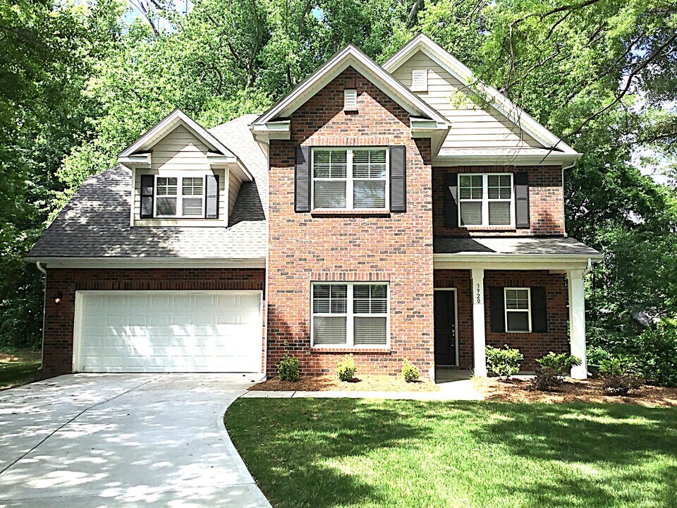 3920 Riceland Pl in Charlotte, NC - Foto de edificio