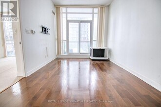 4065 Brickstone Mews in Mississauga, ON - Building Photo - Building Photo