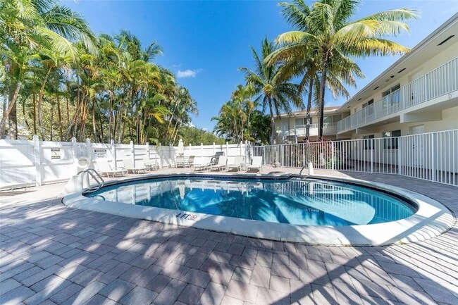 1900 NE 46th St, Unit A2A in Fort Lauderdale, FL - Building Photo - Building Photo