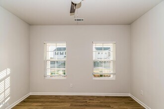 73 Plantation Dr, Unit AUT-0611 in Youngsville, NC - Building Photo - Building Photo