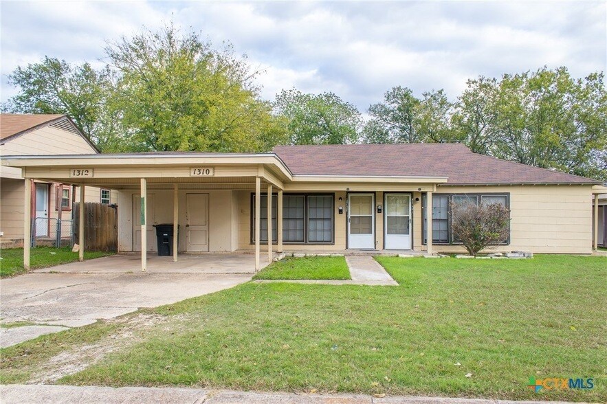 1310 Massey St in Killeen, TX - Foto de edificio