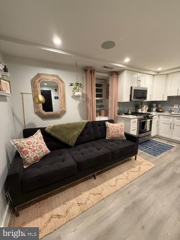 property at 625 Park Rd NW