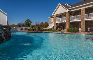 Lenox Pointe Apartments