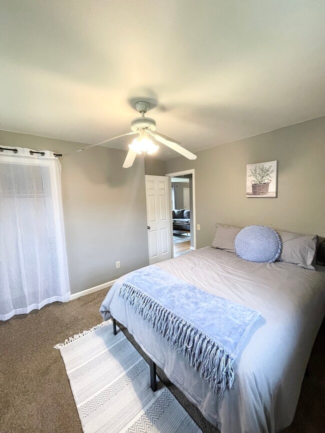 property at 2328 S Syene Rd