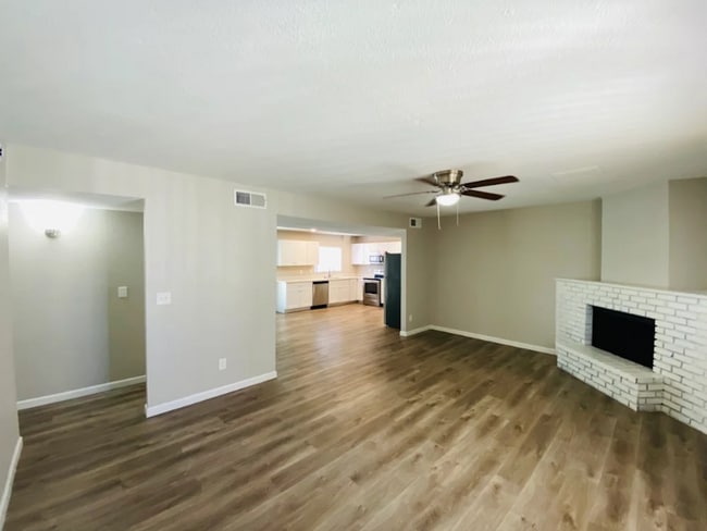 2438 E Inverness Ave in Mesa, AZ - Building Photo - Building Photo