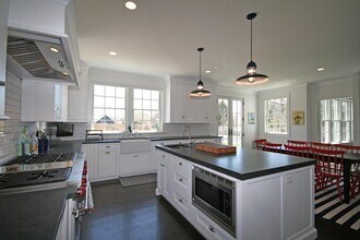 34 Old Field Ln in Southampton, NY - Building Photo - Building Photo