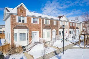 111 Citadel Ln NW in Calgary, AB - Building Photo