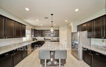 2415 E Runaway Bay Pl in Gilbert, AZ - Building Photo - Building Photo