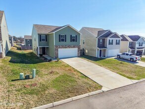 228 Belle court in Jefferson City, TN - Foto de edificio - Building Photo