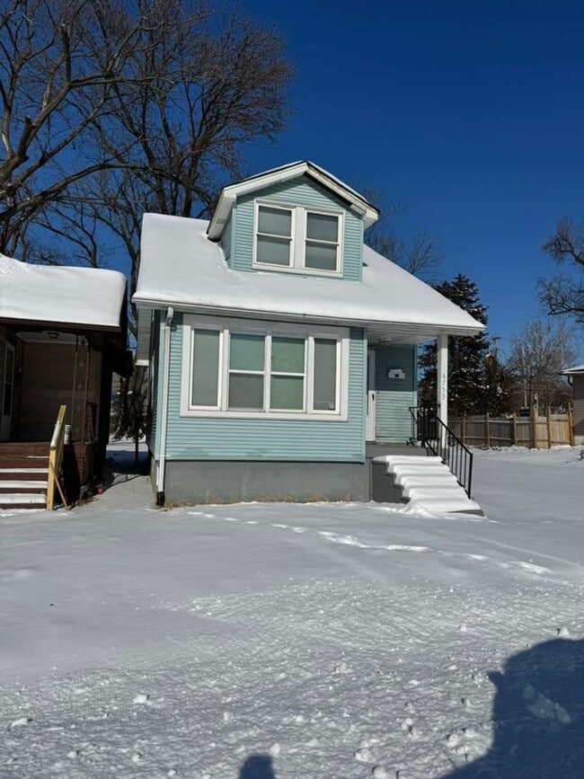 property at 6755 Schofield Ave