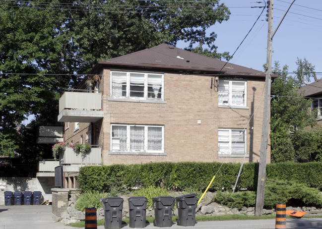 980-982 Avenue Rd in Toronto, ON - Building Photo - Building Photo