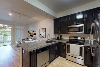 Magnolia Square in Sunnyvale, CA - Building Photo - Building Photo