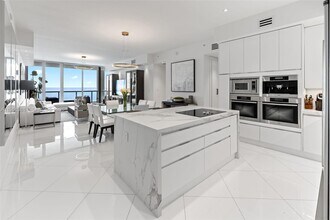 6799 Collins Ave in Miami, FL - Building Photo - Building Photo