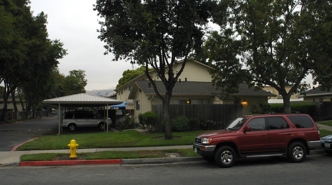 1482 La Boheme Way in San Jose, CA - Foto de edificio - Building Photo