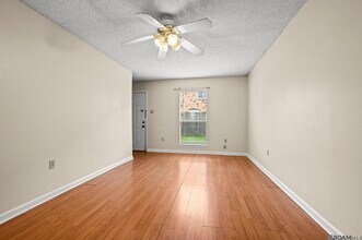 1686 Brightside Dr, Unit D in Baton Rouge, LA - Building Photo - Building Photo