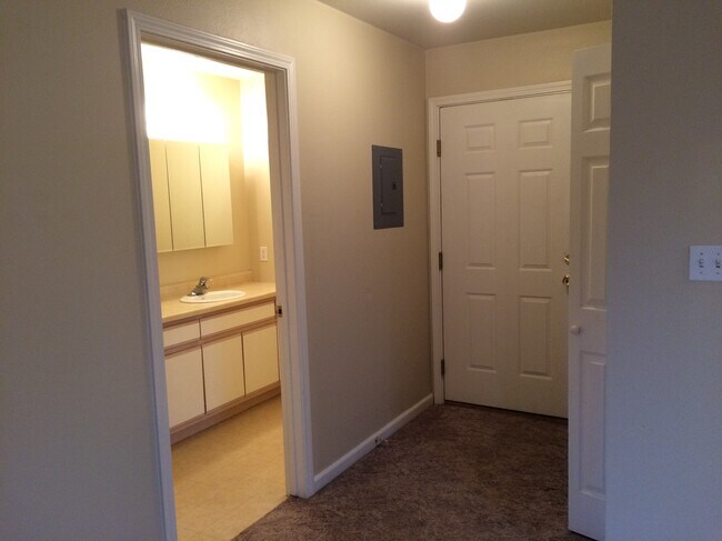 1924 12th Ave S, Unit 08 in Great Falls, MT - Building Photo - Building Photo