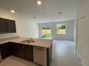 2660 SE 19th St in Homestead, FL - Building Photo - Building Photo