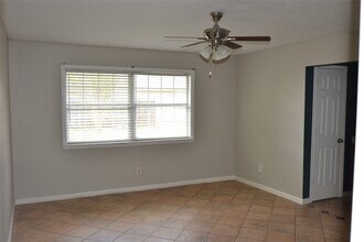 10538 Long River Dr in Sugar Land, TX - Building Photo - Building Photo