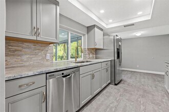 6120 Westport Dr in Port Richey, FL - Building Photo - Building Photo