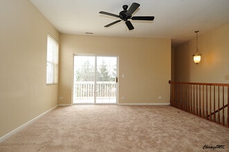 2245 Aurora Dr in Pingree Grove, IL - Building Photo - Building Photo