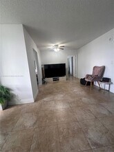 17021 N Bay Rd, Unit 710 in Sunny Isles Beach, FL - Building Photo - Building Photo