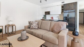 632 Howard Rd SE, Unit 1042 in Washington, DC - Building Photo