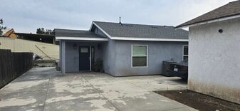 530 W 3rd St in San Dimas, CA - Building Photo