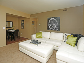 Drakeshire Apartments in Lapeer, MI - Foto de edificio - Interior Photo