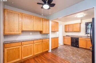 3198 Pheasant Blvd in Springfield, OR - Building Photo - Building Photo