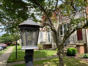 7468 Gadsby Square in Alexandria, VA - Building Photo - Building Photo