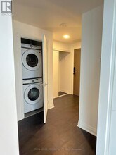 4015 The Exchange in Mississauga, ON - Building Photo - Building Photo