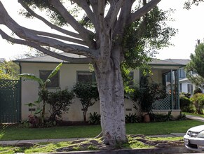 1124 Chelsea Ave in Santa Monica, CA - Building Photo - Building Photo
