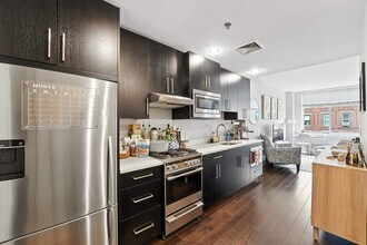 1100 Maxwell Ln in Hoboken, NJ - Building Photo - Building Photo
