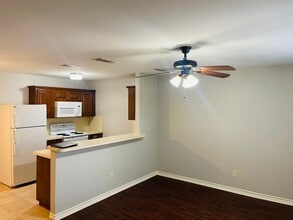 Corner Stone Apartments in Commerce, TX - Building Photo - Building Photo