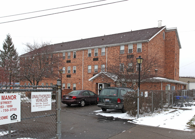 Findlay Manor Apartments