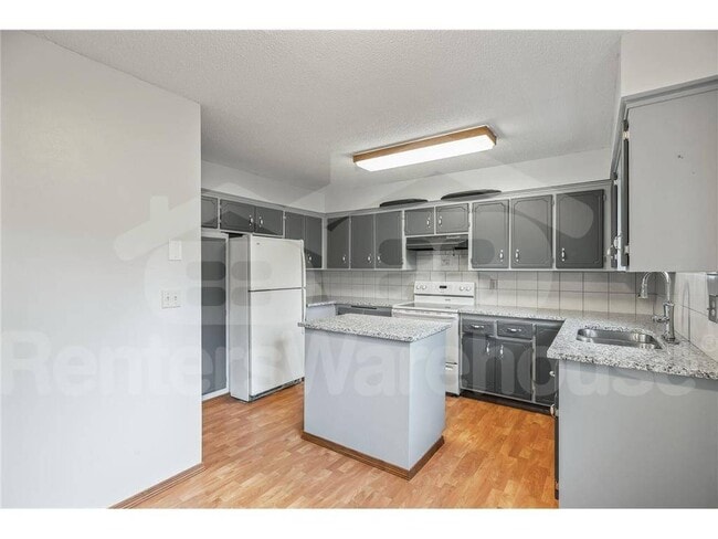 1360 Adams St S in Cambridge, MN - Building Photo - Building Photo