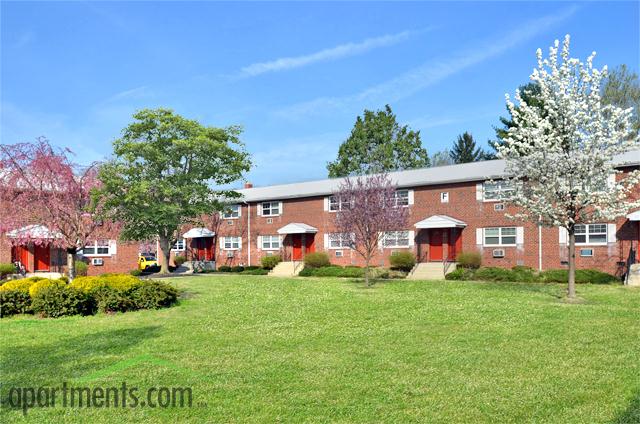 Campus Terrace in Glassboro, NJ - Building Photo