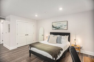 1562 Michigan St NE in Grand Rapids, MI - Foto de edificio - Building Photo