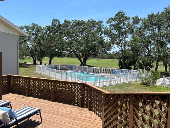 321 Bobby Jones Rd, Unit 321 Bobby jones rd in Sarasota, FL - Foto de edificio - Building Photo