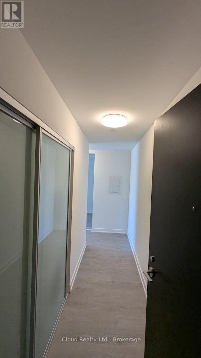 120 Broadway Ave in Toronto, ON - Building Photo - Building Photo