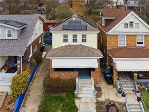 2721 Pyramid Ave in Pittsburgh, PA - Building Photo - Building Photo
