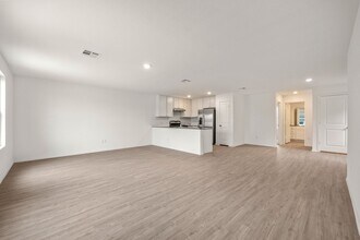 12927 Deep Eddy in Saint Hedwig, TX - Building Photo - Building Photo