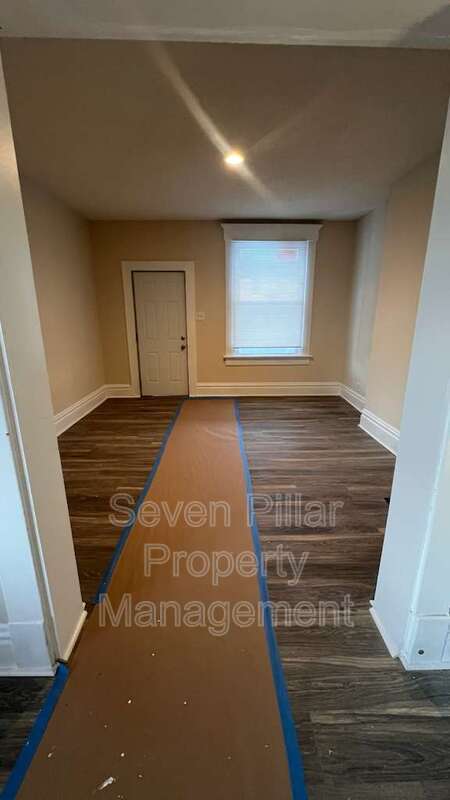 1345 E Livingston Ave in Columbus, OH - Building Photo - Building Photo