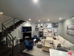 9023 Cynthia St in West Hollywood, CA - Building Photo - Building Photo