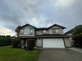 20220 Chigwell St in Maple Ridge, BC - Building Photo